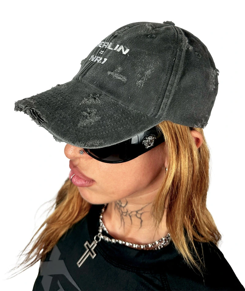 "BERLIN = NR.1" - CAP - DISTRESSED, STONE WASHED - BLACK - Image 3