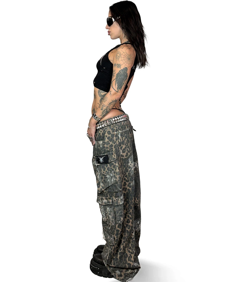 WOLFPACK - DISTRESSED CROP TOP | UNISEX - Image 4
